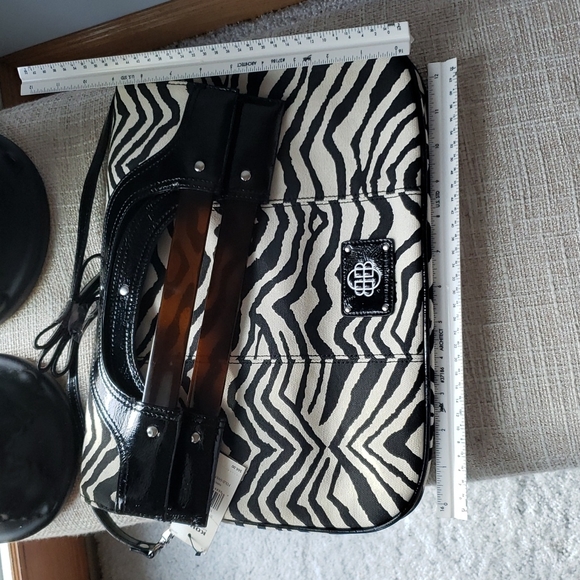 Dana Buchman fold over clutch zebra canvas - Picture 4 of 7